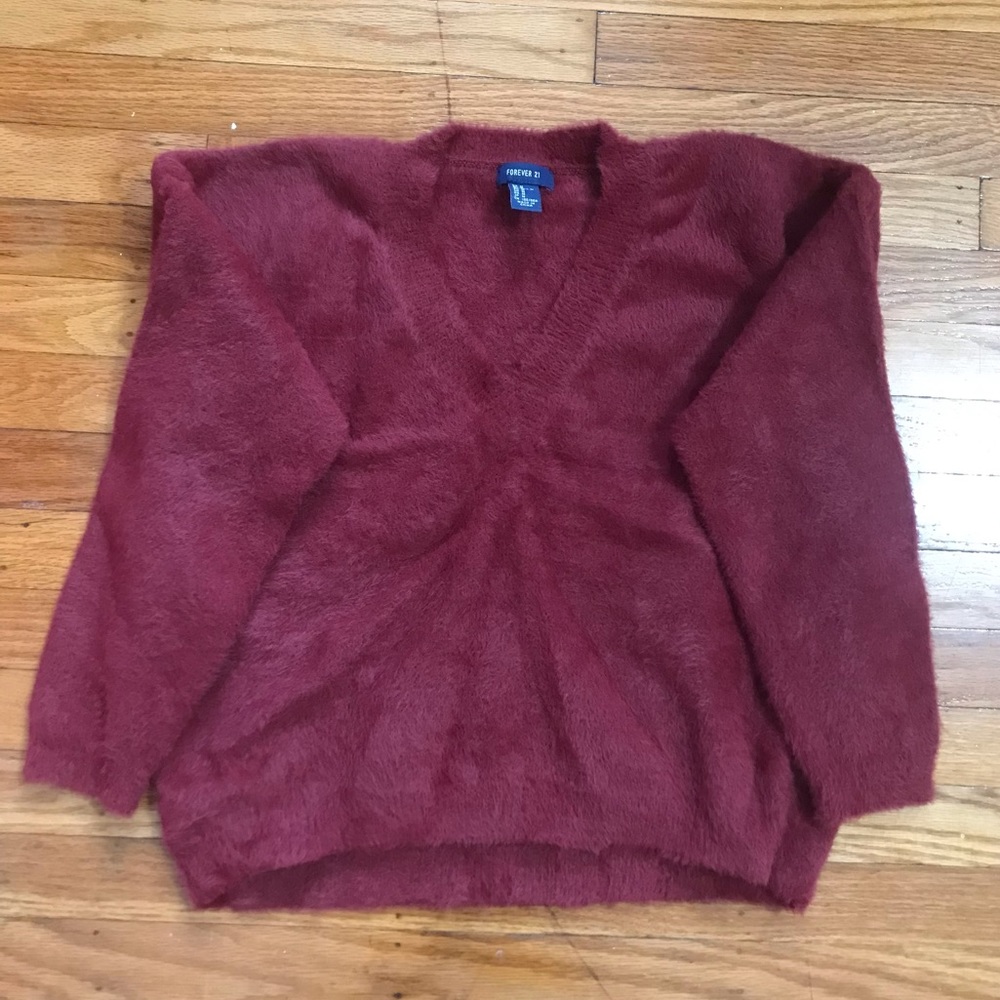 Forever 21 NWOT Fuzzy Cropped Sweater